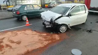 Renault wjechał w bariery na "Poniatowskim"