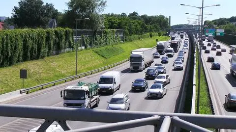 Kolizja trzech aut na S8. Korek miał ponad 10 kilometrów