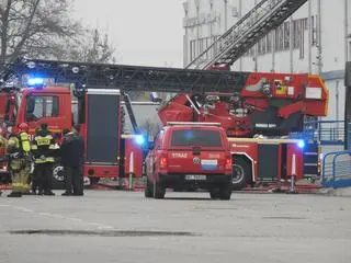 Pożar hali w Jankach