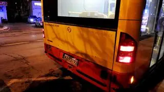 Busem wjechał w tył autobusu miejskiego