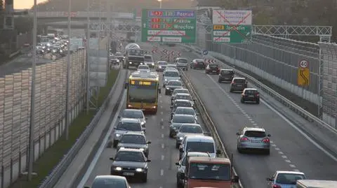 "Od Jerozolimskich do Głębockiej w godzinę". Po zwężeniu Trasy Toruńskiej