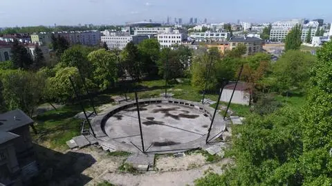Nie mogą rozłożyć namiotu od 5 lat. Będzie nowa próba, za 2 miliony