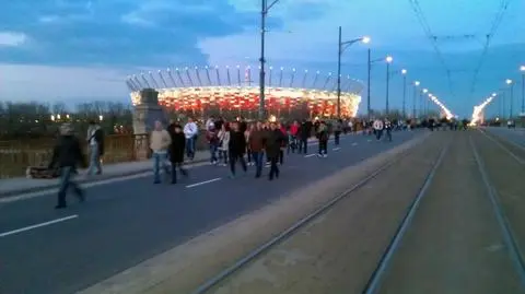Dla kibiców zamknęli most 
