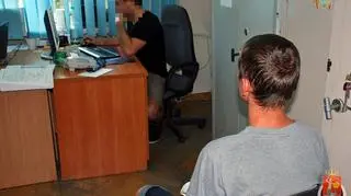 Włamali się do galerii