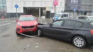 Zderzenie przy centrum handlowym na Targówku