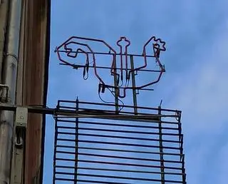 Neon "Cepelii" został wpisany do rejestru zabytków