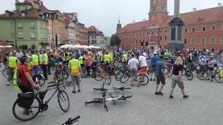 Rowerzyści szykują się do startu