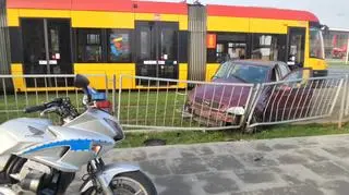 Zderzenie tramwaju z oplem na Światowida