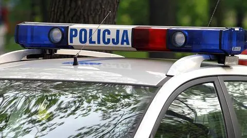 Przebrani za policjantów okradli mieszkańców