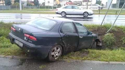 Alfa w rowie, pasażer śpi a kierowca zniknął?