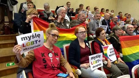 Burzliwa dyskusja o LGBT+. "Deklaracja jest odpowiedzią na zjawiska agresji"