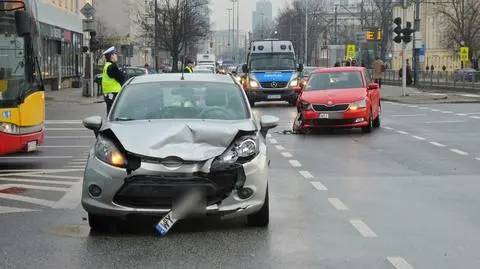 Zderzenie na Ochocie. Ranni i utrudnienia 