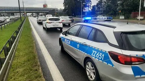 Obywatelskie zatrzymanie pijanego. "Jechał od boku do boku, przyspieszał i zwalniał, zderzył się z innym autem"