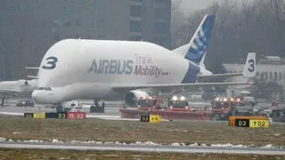 Airbus Beluga na lotnisku Chopina