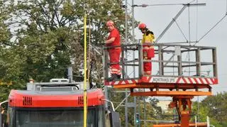 Zerwana trakcja tramwajowa