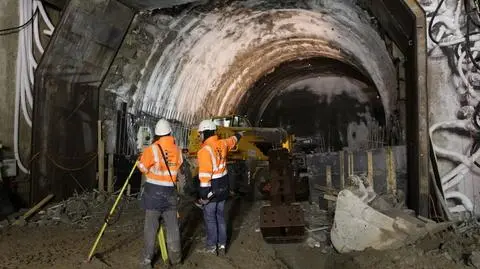 Dokończenie II linii metra, centra przesiadkowe. Miejskie inwestycje 2014