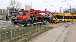 Tramwaj wykoleił się na Chomiczówce 