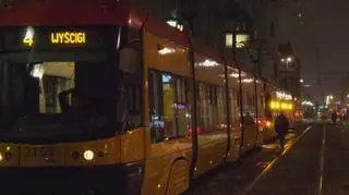 Mężczyzna wypadł z tramwaju