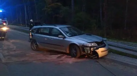 Renault wbił się w barierę