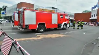 Potrącenie na terenie centrum handlowego