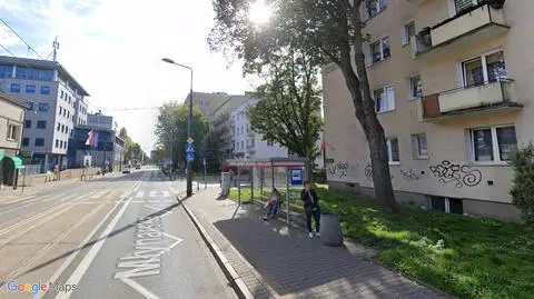 Pięciolatek wysiadał z babcią z tramwaju. Został potrącony