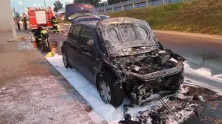 Pożar samochodu na Prymasa Tysiąclecia