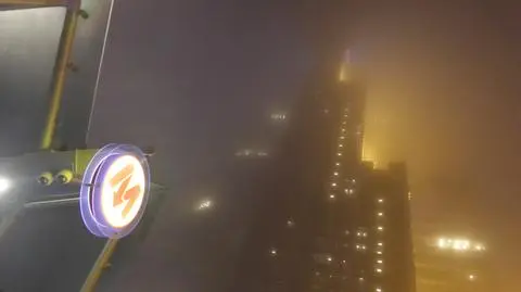 Warszawa we mgle. Ograniczona widzialność, problemy w Modlinie