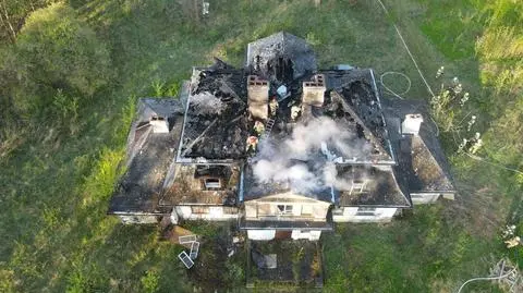 Znów palił się stuletni dwór pod Piasecznem