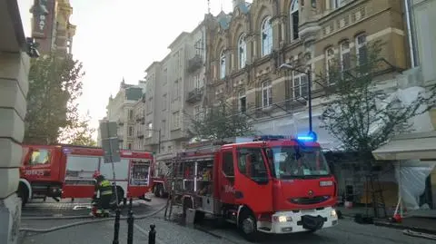 Poranny pożar w Śródmieściu. Paliła się remontowana kamienica