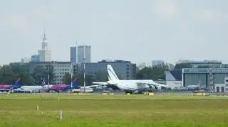 An-124 Rusłan na Lotnisku Chopina w Warszawie