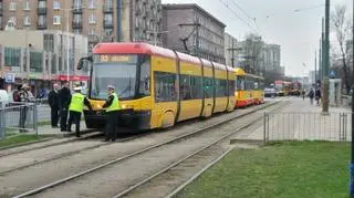 Utrudnienia dla pasażerów w al. Jana Pawła II