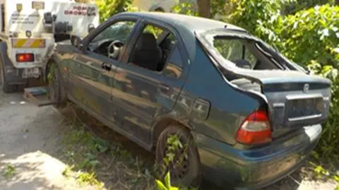 Straż miejska usunęła z warszawskich ulic 1395 wraków samochodów 