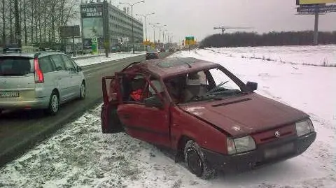 Wypadek w Al. Jerozolimskich. Utrudnienia w stronę centrum