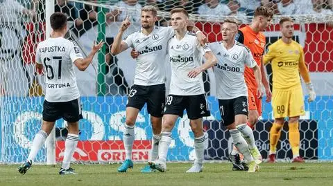 Legia świętuje pierwsze ligowe zwycięstwo. Paweł Wszołek bohaterem