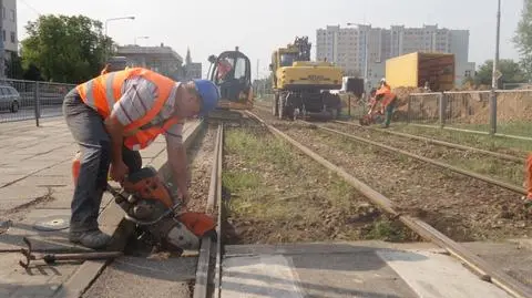 Dwa miesiące bez tramwajów. Budowa torów na Bemowie