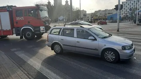 12-latek potrącony na przejściu dla pieszych. Trafił do szpitala