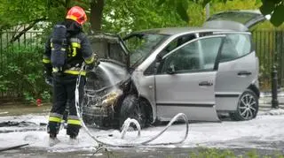 Pożar samochodu na Szarej