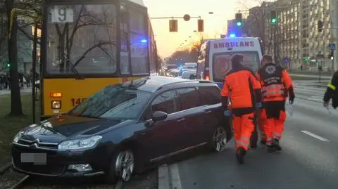 Po zderzeniu z autem tramwaje nie jeździły do ronda Wiatraczna