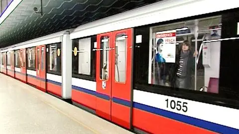 Metro stanęło na pół godziny przez "zanik napięcia"