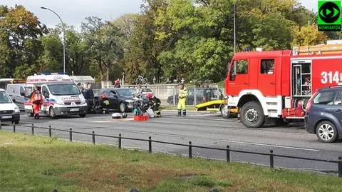 Powsińska: zderzenie auta ze skuterem