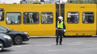 Policja kieruje ruchem