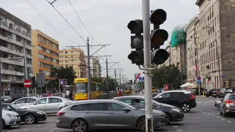 Awaria sygnalizacji świetlnej na skrzyżowaniu Wawelskiej z Grójecką