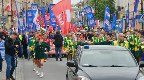 "Pracownicy są bezimiennymi bohaterami naszych czasów"