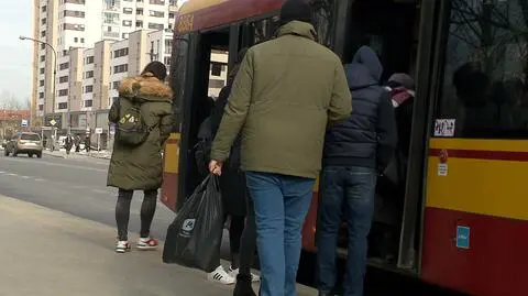 Warszawa rozważa powrót do "ciepłych guzików" w komunikacji miejskiej