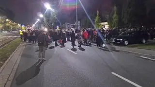 Protestujący przed domem Kaczyńskiego