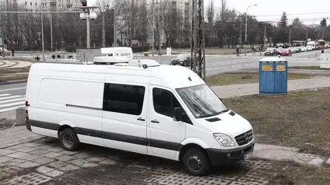 Mobilne centrum na Woronicza. Łapią za jazdę na wprost
