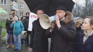 Protestowało około sto osób