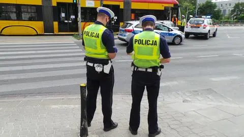 Kolizja samochodu z tramwajem na Puławskiej