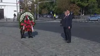 Prezydent złożył kwiaty przed pomnikiem Piłsudskiego