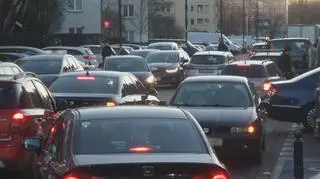 Korek przed halą Mirowską 